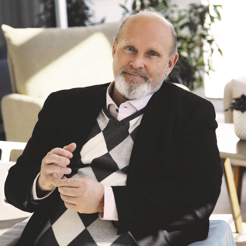 johanfranzen_portrait_sq2.jpg