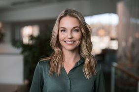 Mona Näslund 